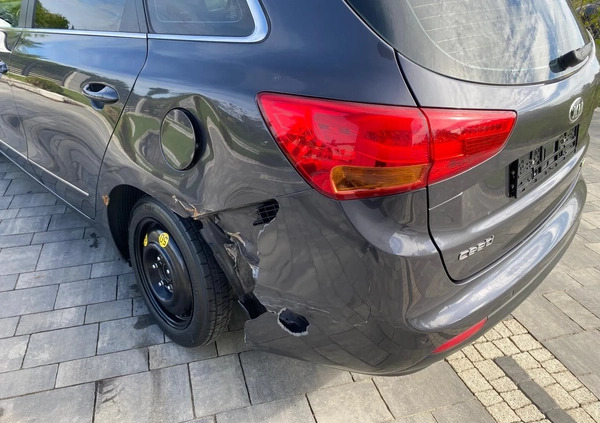 Kia Ceed cena 23900 przebieg: 163900, rok produkcji 2013 z Świecie małe 379